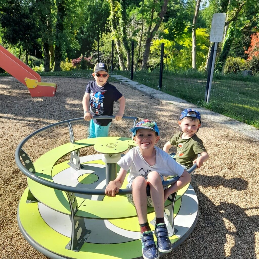 aire de jeux camping finistere brest