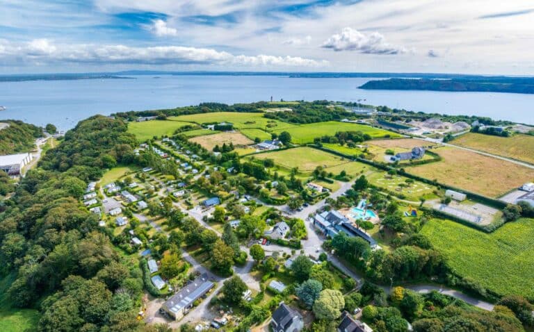 emplacement camping bord de mer finistere
