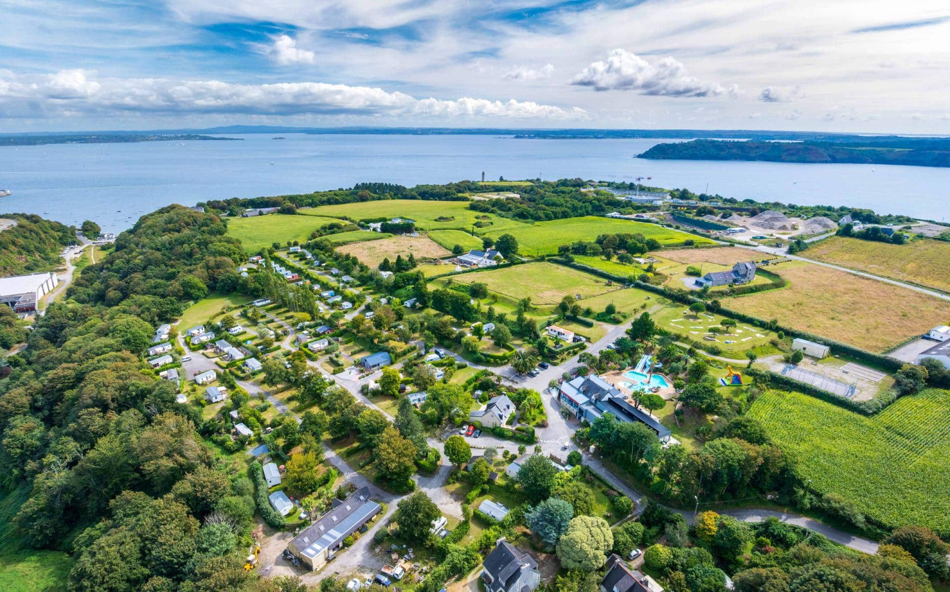 emplacement camping bord de mer finistere