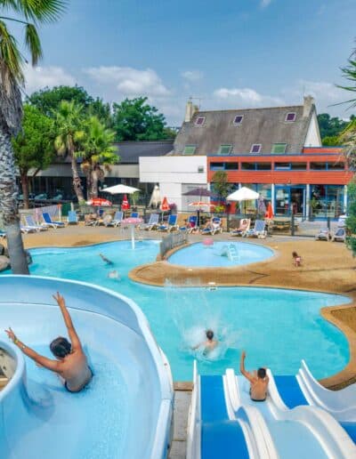 piscine exterieur tobbogans camping du goulet